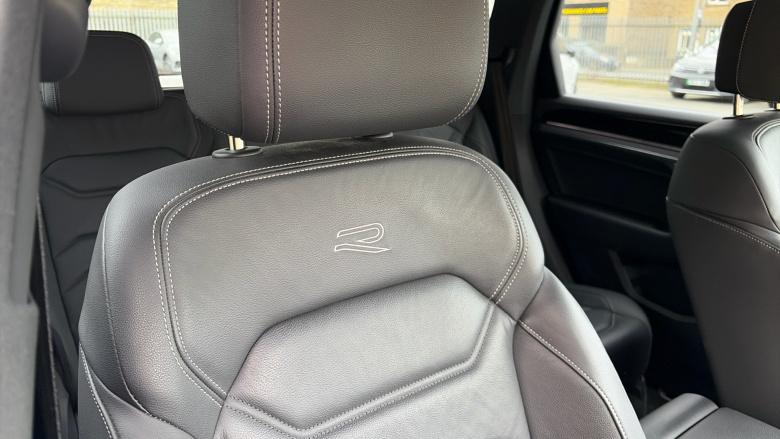 Volkswagen Touareg 3.0 V6 TDI 4Motion Black Edition 5dr Tip Auto Diesel Estate